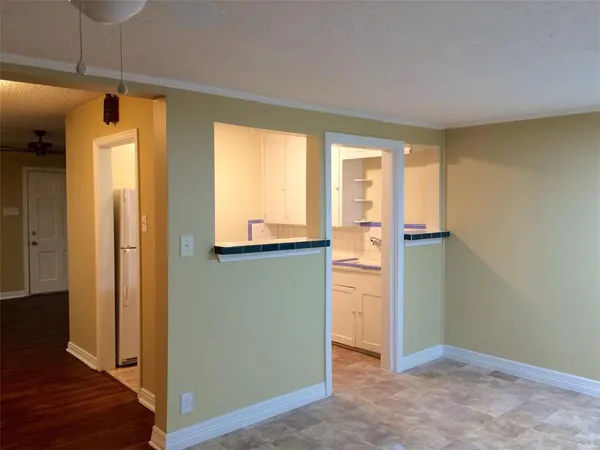 $1,750 | 2912 West Clarendon Drive, Dallas, TX 75211