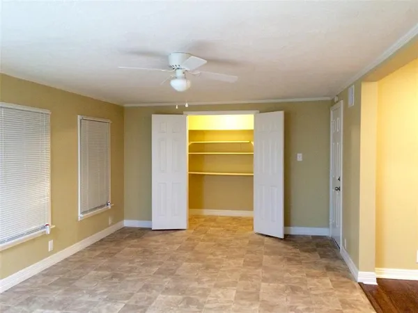 $1,750 | 2912 West Clarendon Drive, Dallas, TX 75211