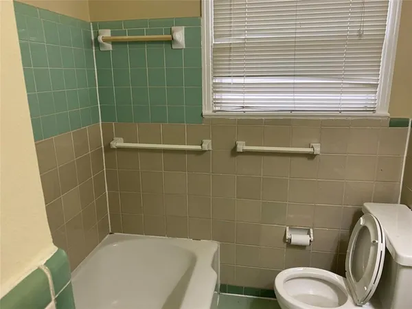 $1,750 | 2912 West Clarendon Drive, Dallas, TX 75211