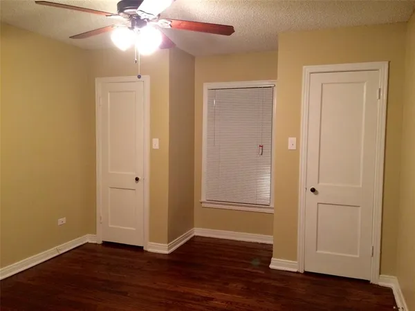 $1,750 | 2912 West Clarendon Drive, Dallas, TX 75211