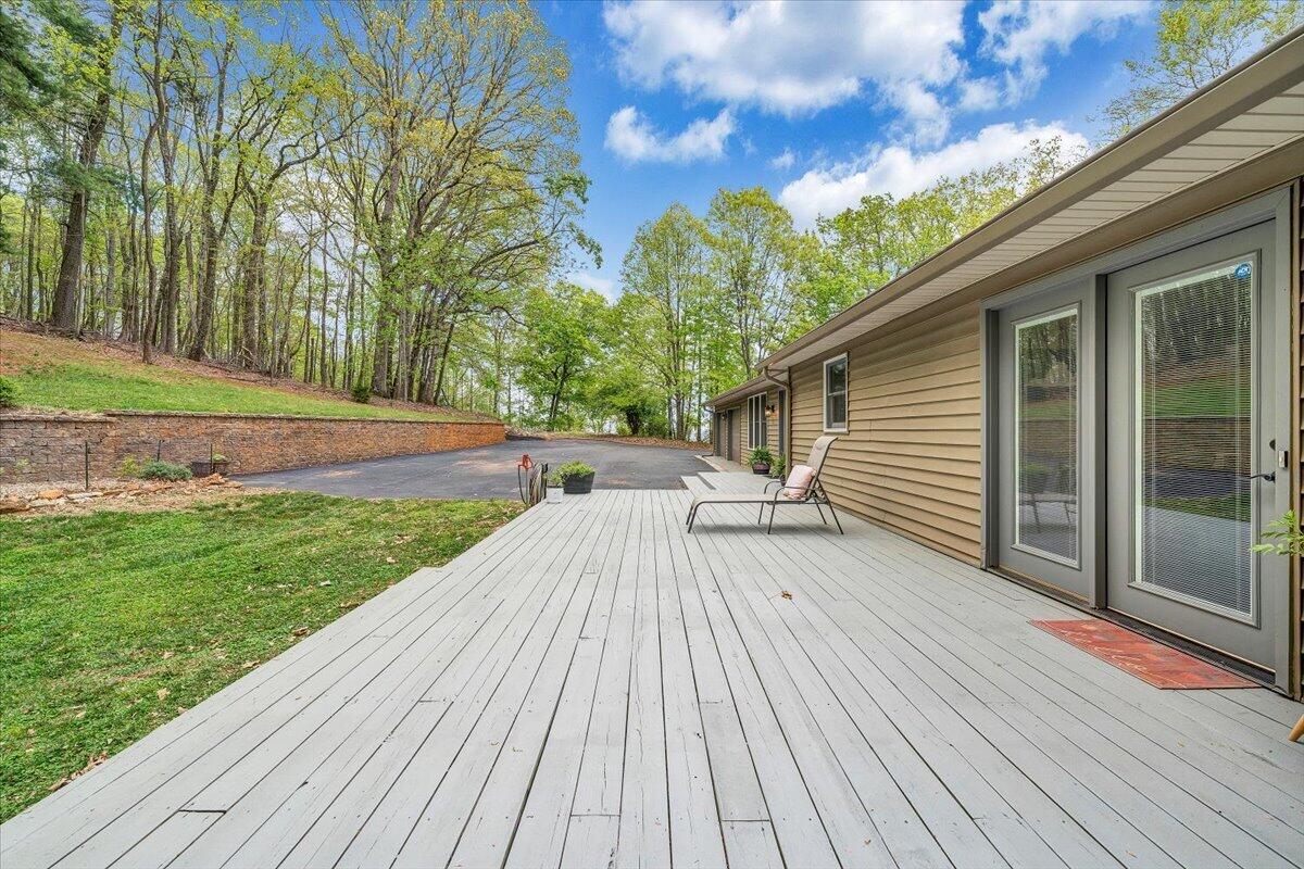 856 Ridge Mountain Drive Boones Mill, VA 24065 - Photo 54 of 66 61-MIB01077