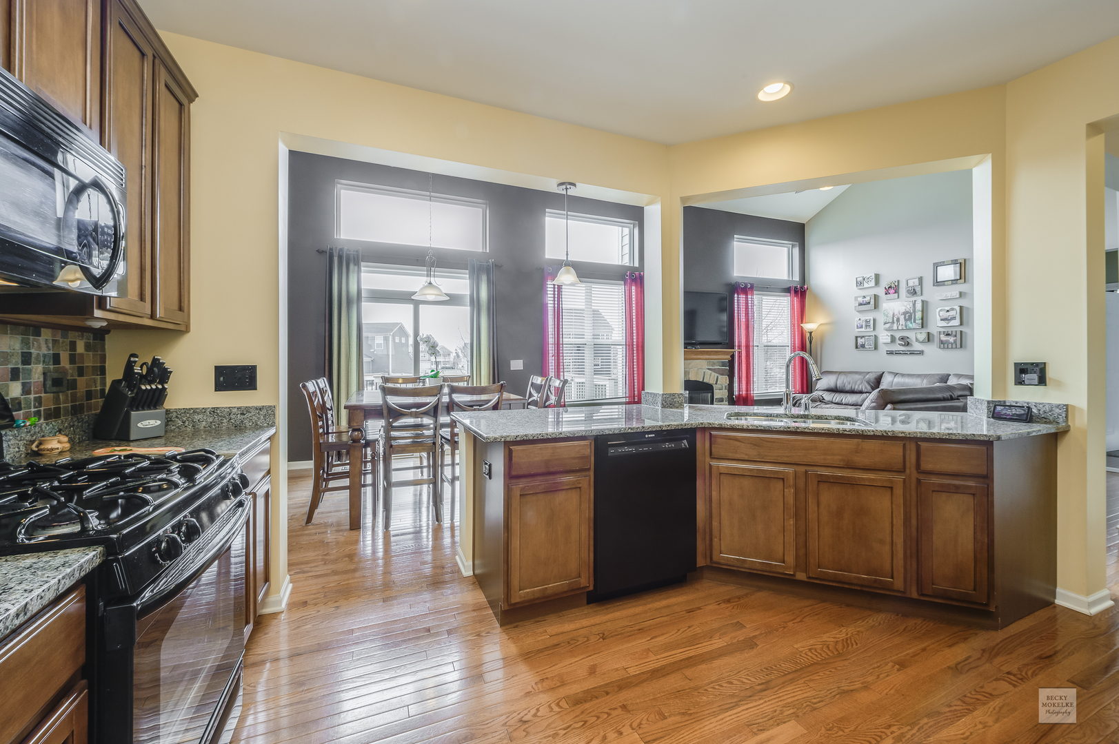 1181 Mariemont Road Sugar Grove, IL 60554 - Photo 11 of 37