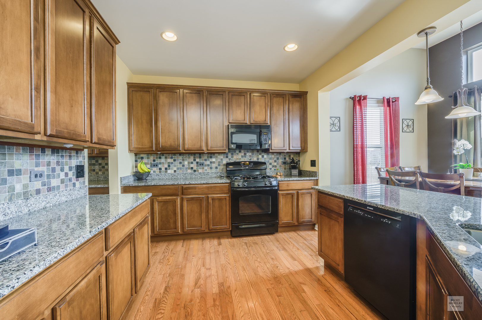 1181 Mariemont Road Sugar Grove, IL 60554 - Photo 10 of 37