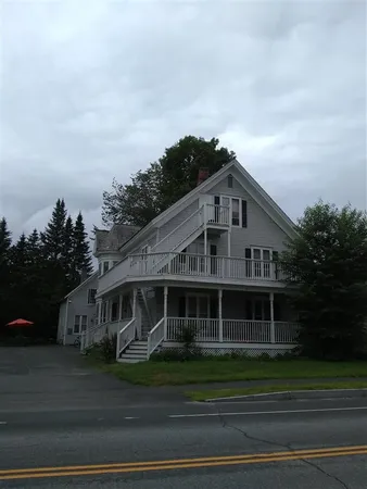 $1,400 | 32 South Main Street, Unit 7, Chester, VT 05143