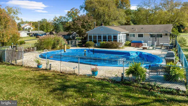 $440,000 | 6 Lantern Lane, Lansdale, PA 19446