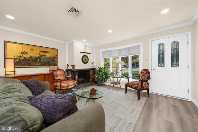 $440,000 | 6 Lantern Lane, Lansdale, PA 19446