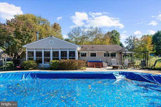 $440,000 | 6 Lantern Lane, Lansdale, PA 19446