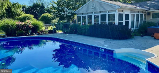 $440,000 | 6 Lantern Lane, Lansdale, PA 19446