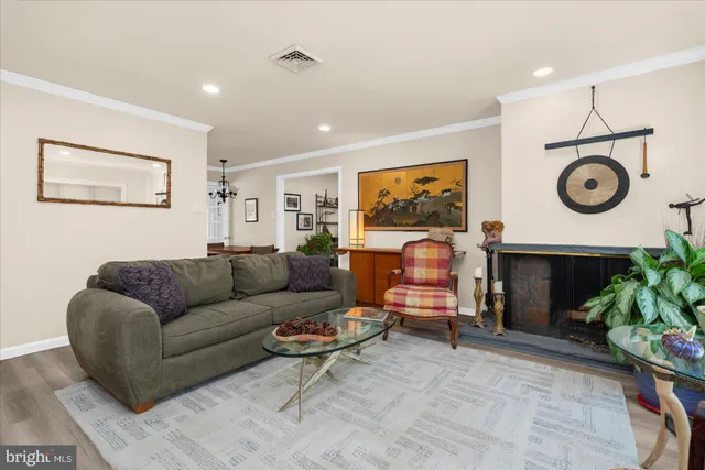 $440,000 | 6 Lantern Lane, Lansdale, PA 19446