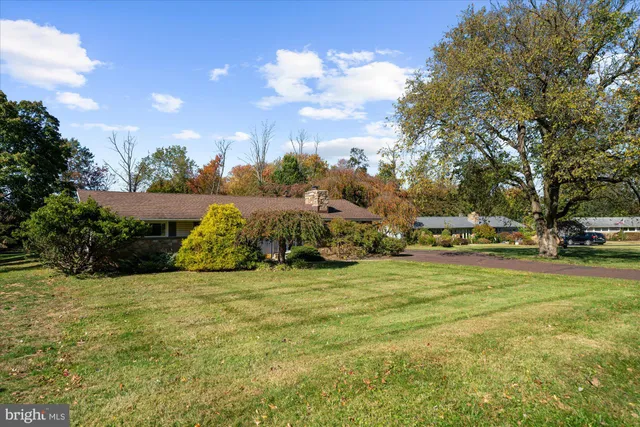 $440,000 | 6 Lantern Lane, Lansdale, PA 19446