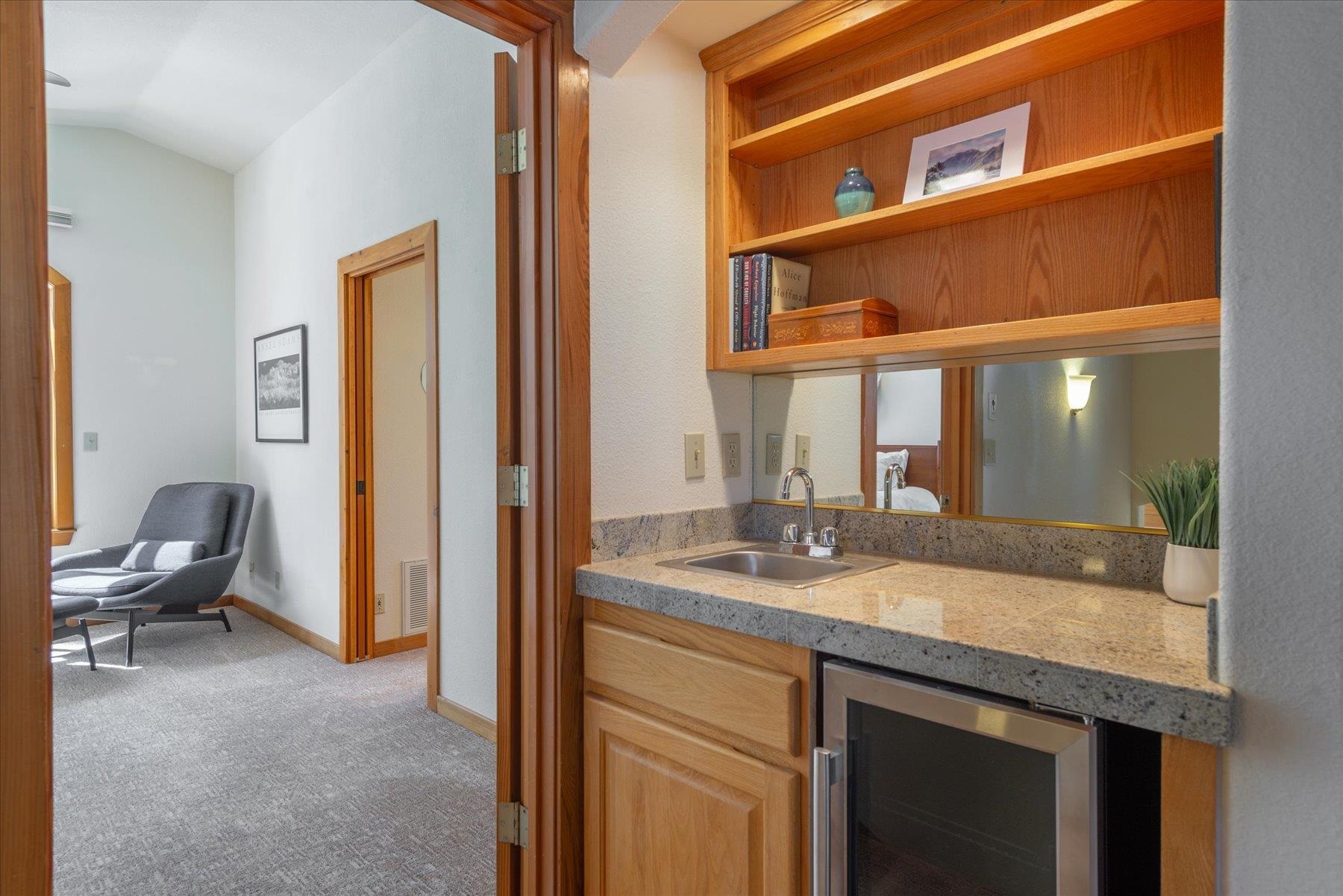 15284 Wolfgang Road Truckee, CA 96161 - Photo 16 of 28