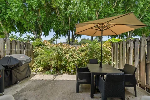 $415,000 | 4076 Southwest 159th Avenue, Unit 8, Miramar, FL 33027