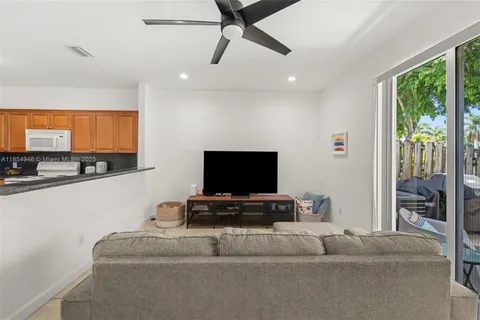 $415,000 | 4076 Southwest 159th Avenue, Unit 8, Miramar, FL 33027