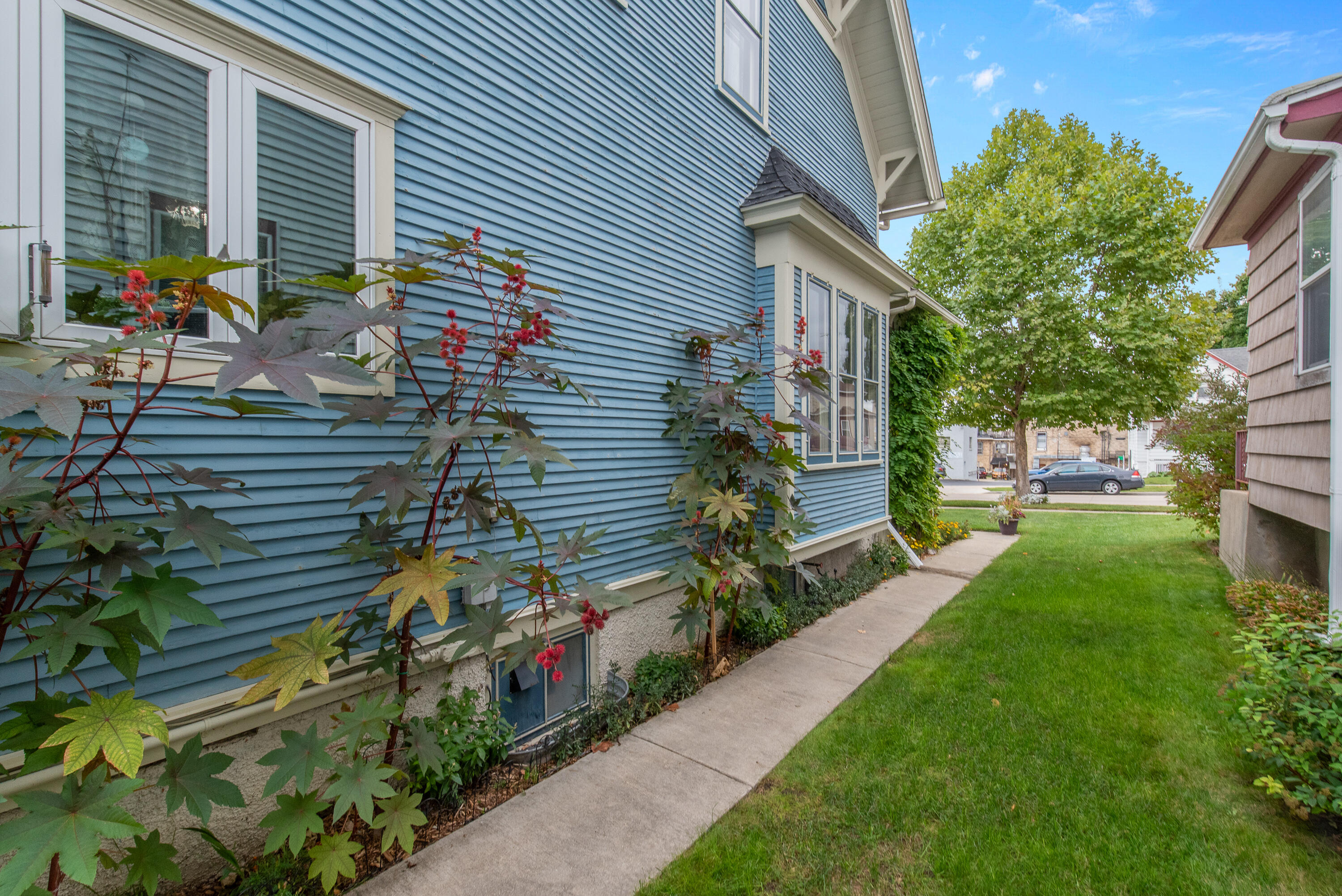 230 North 7th Avenue West Bend, WI 53095 - Photo 9 of 86 230 North 7th St-15