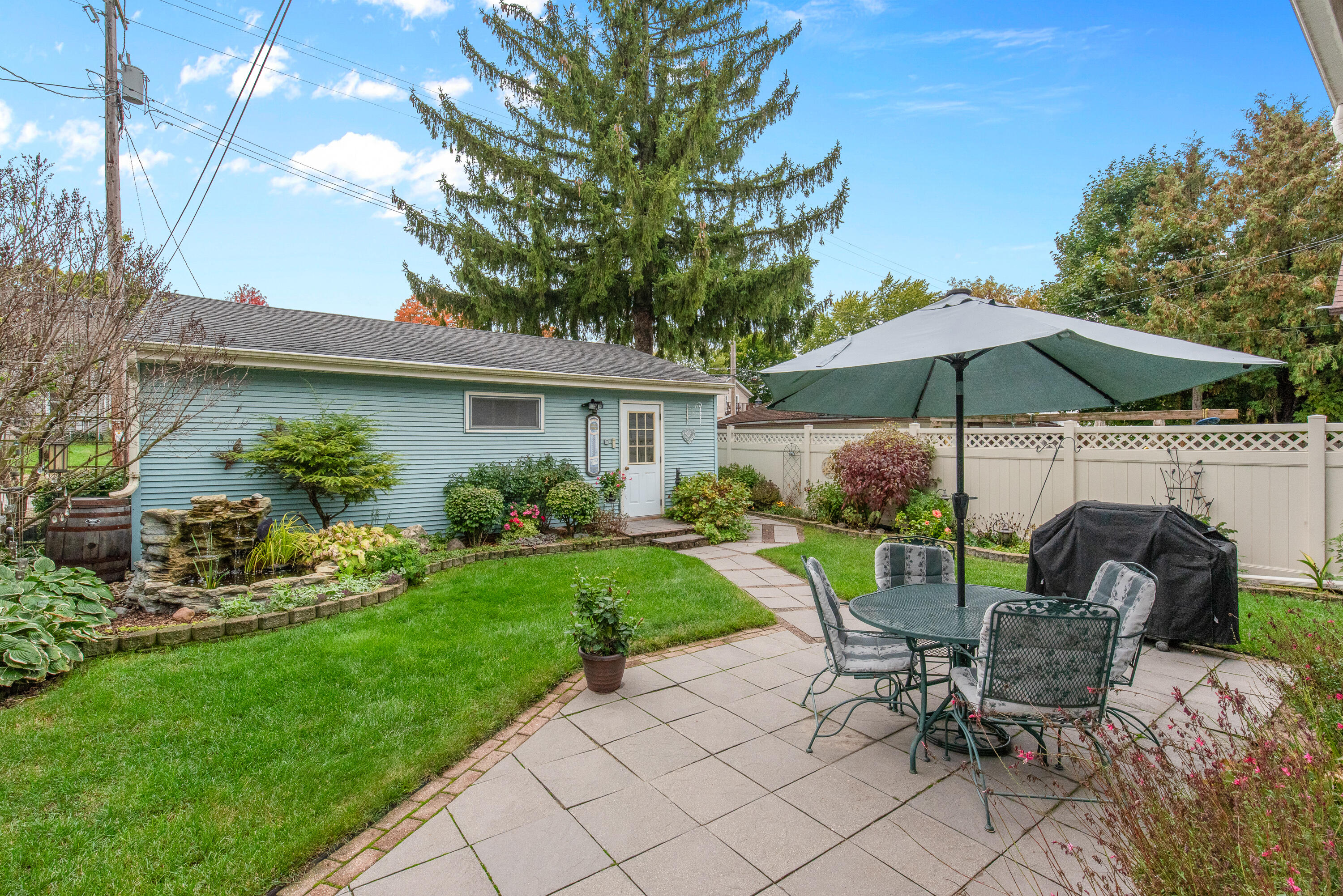 230 North 7th Avenue West Bend, WI 53095 - Photo 2 of 86 230 North 7th St-5