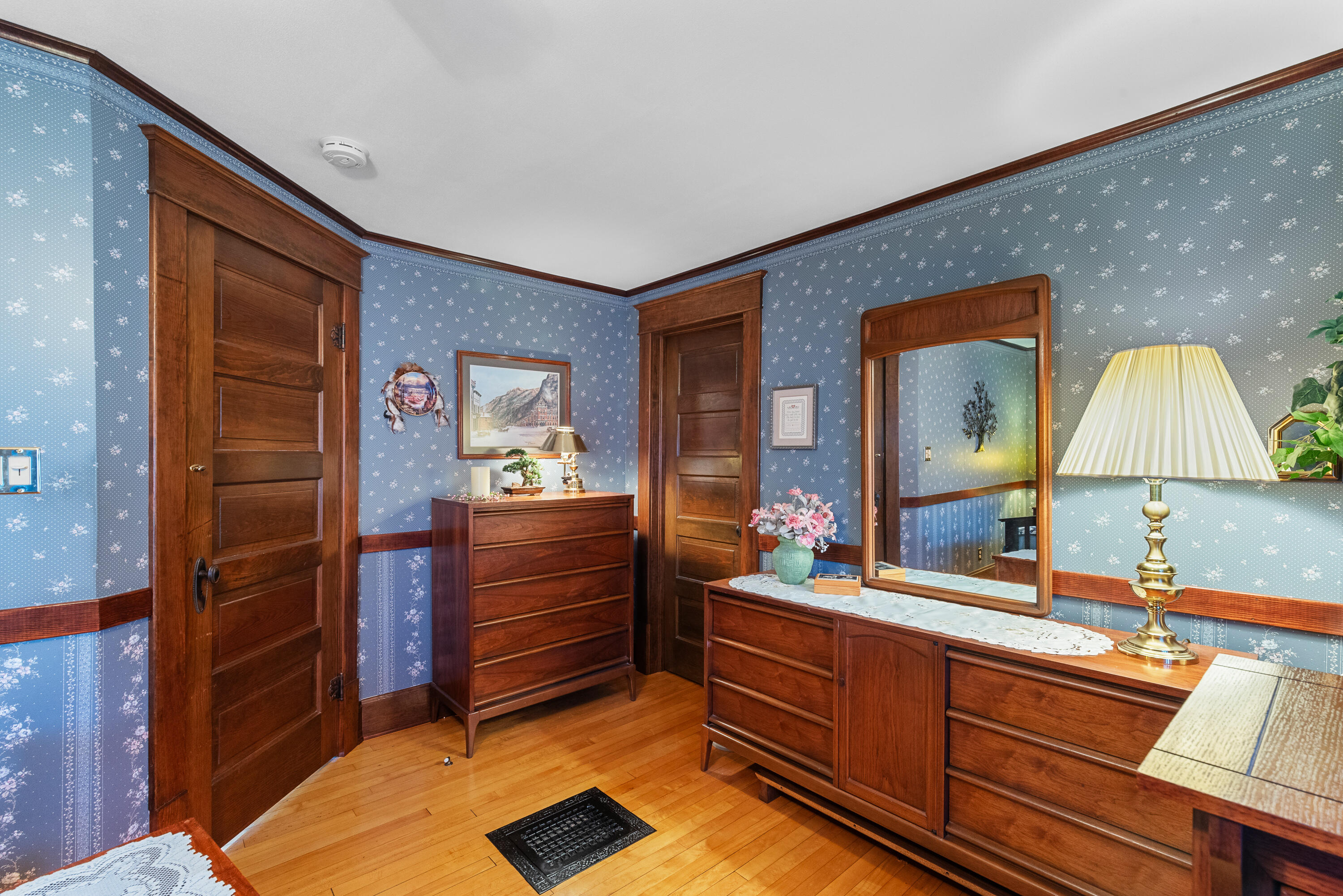 230 North 7th Avenue West Bend, WI 53095 - Photo 45 of 86 230 North 7th St interior-27