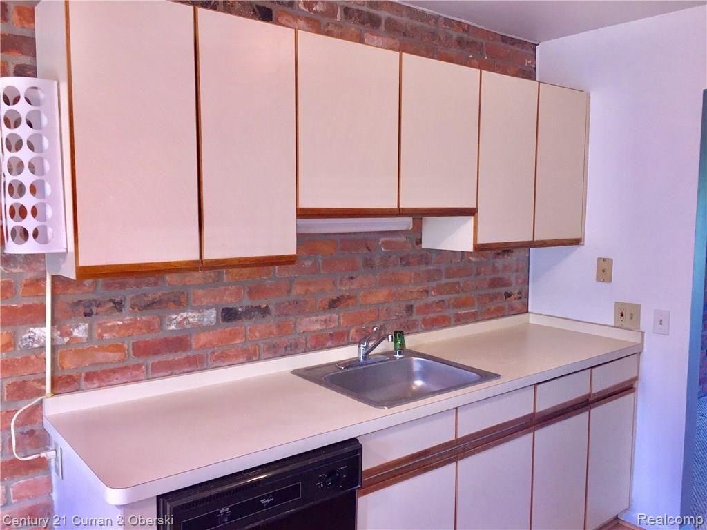 706 North Brady Road Dearborn, MI 48124 - Photo 8 of 20
