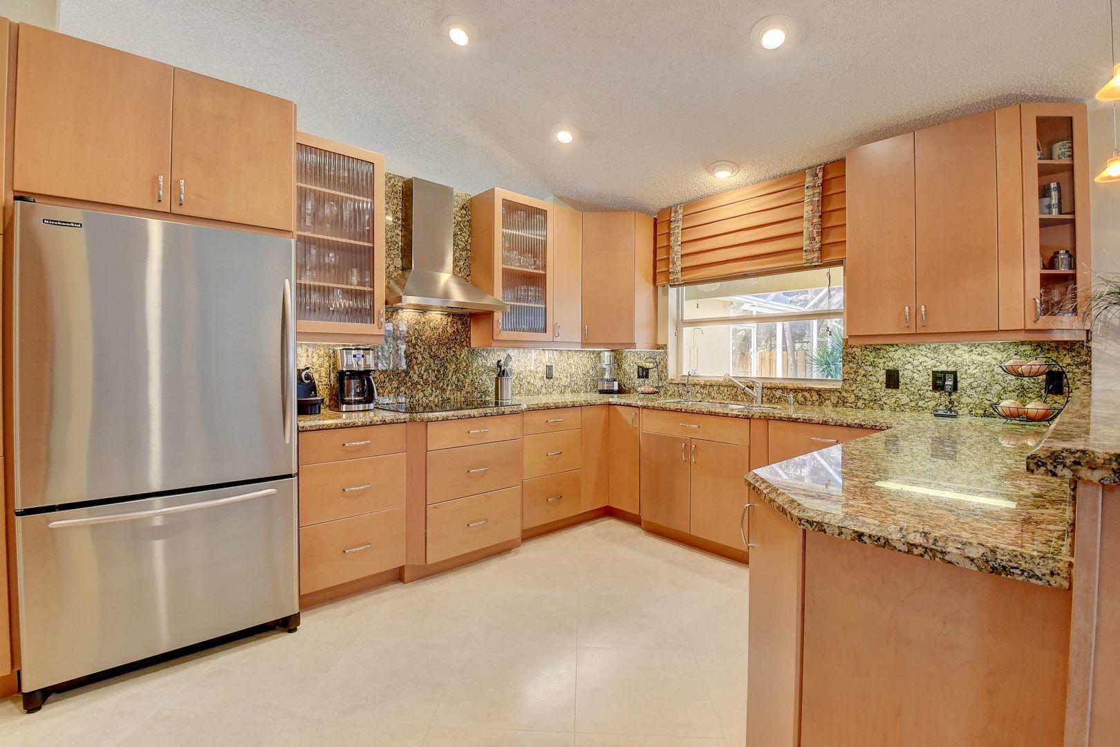 1322 Southwest 3rd Street Boca Raton, FL 33486 - Photo 12 of 38 Kitchen