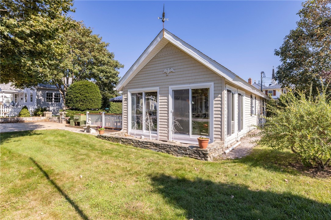 55 Uzzi Avenue Westerly, RI 02891 - Photo 25 of 28