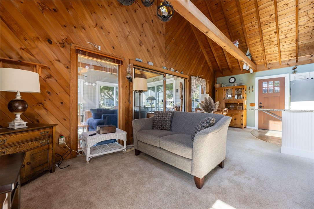 55 Uzzi Avenue Westerly, RI 02891 - Photo 10 of 28