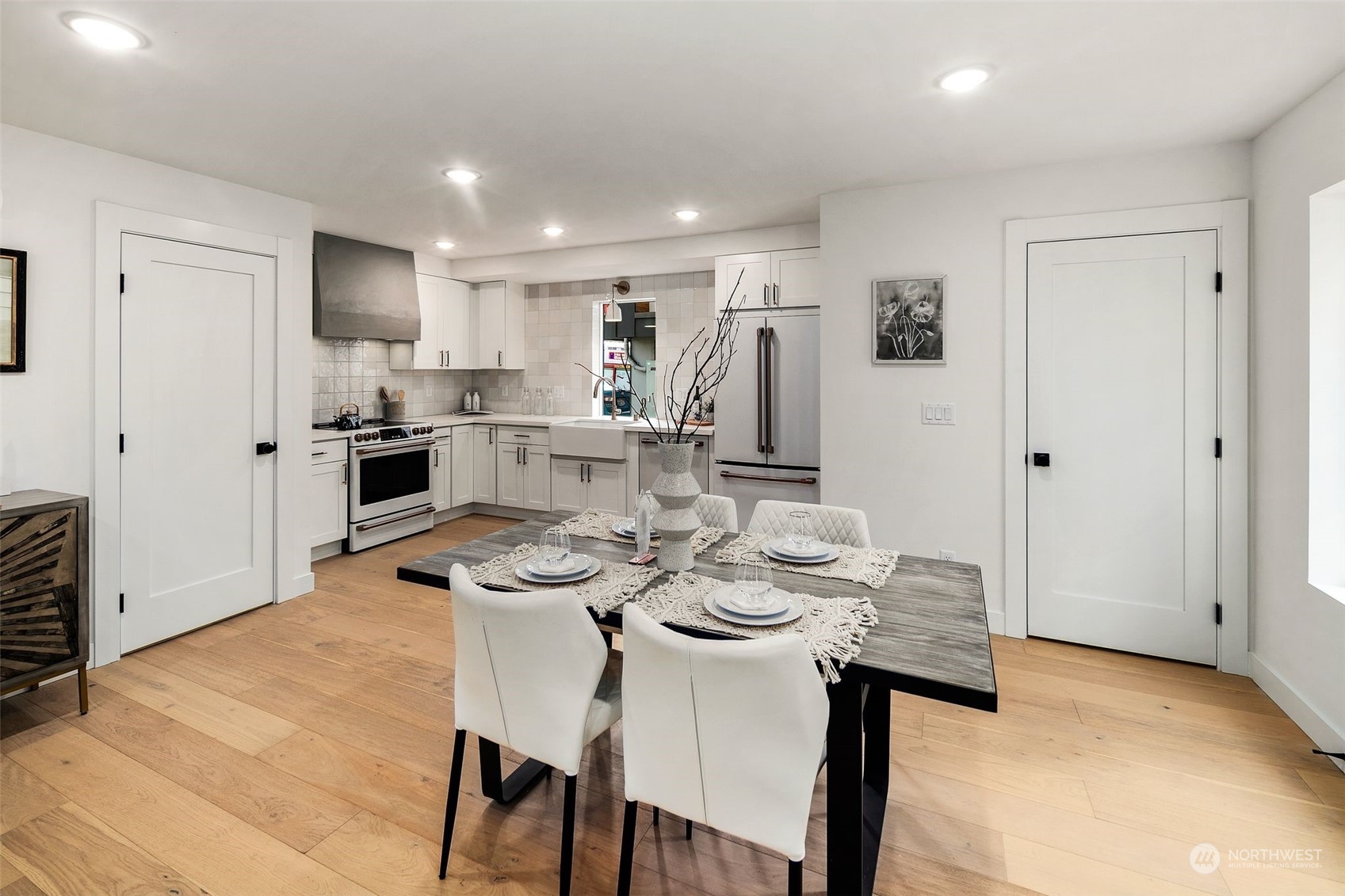 4722 45th Avenue Southwest Seattle, WA 98116 - Photo 13 of 30