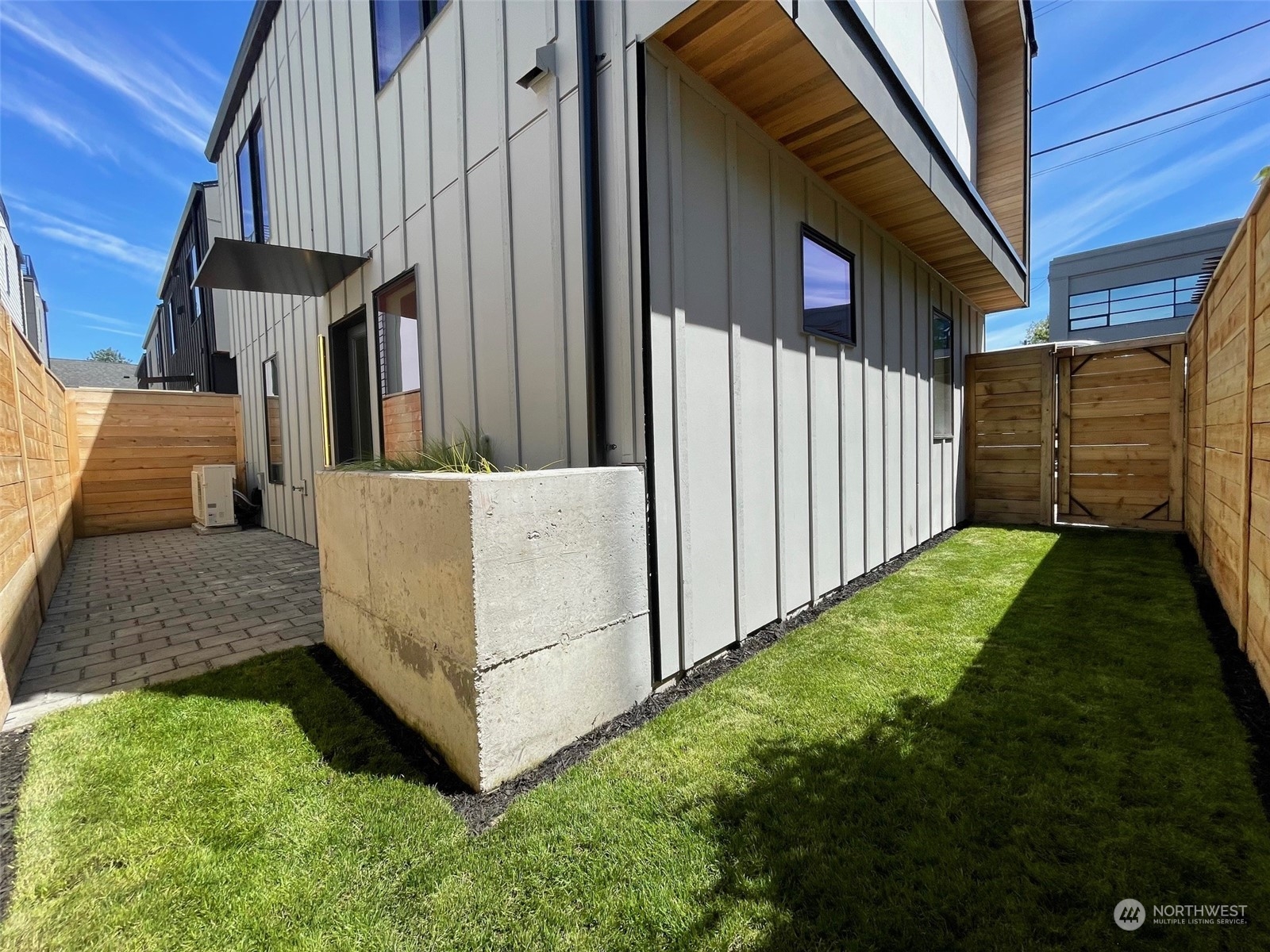 4722 45th Avenue Southwest Seattle, WA 98116 - Photo 25 of 30