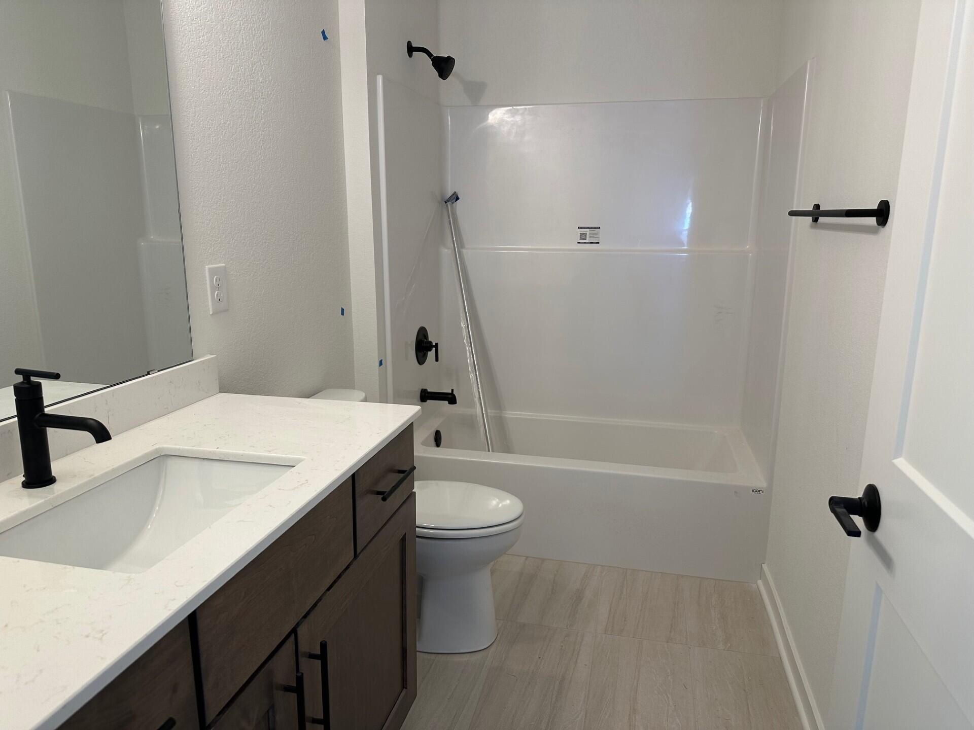 801 Viewpoint Avenue Waukesha, WI 53188 - Photo 13 of 17 Hailey Hall bath