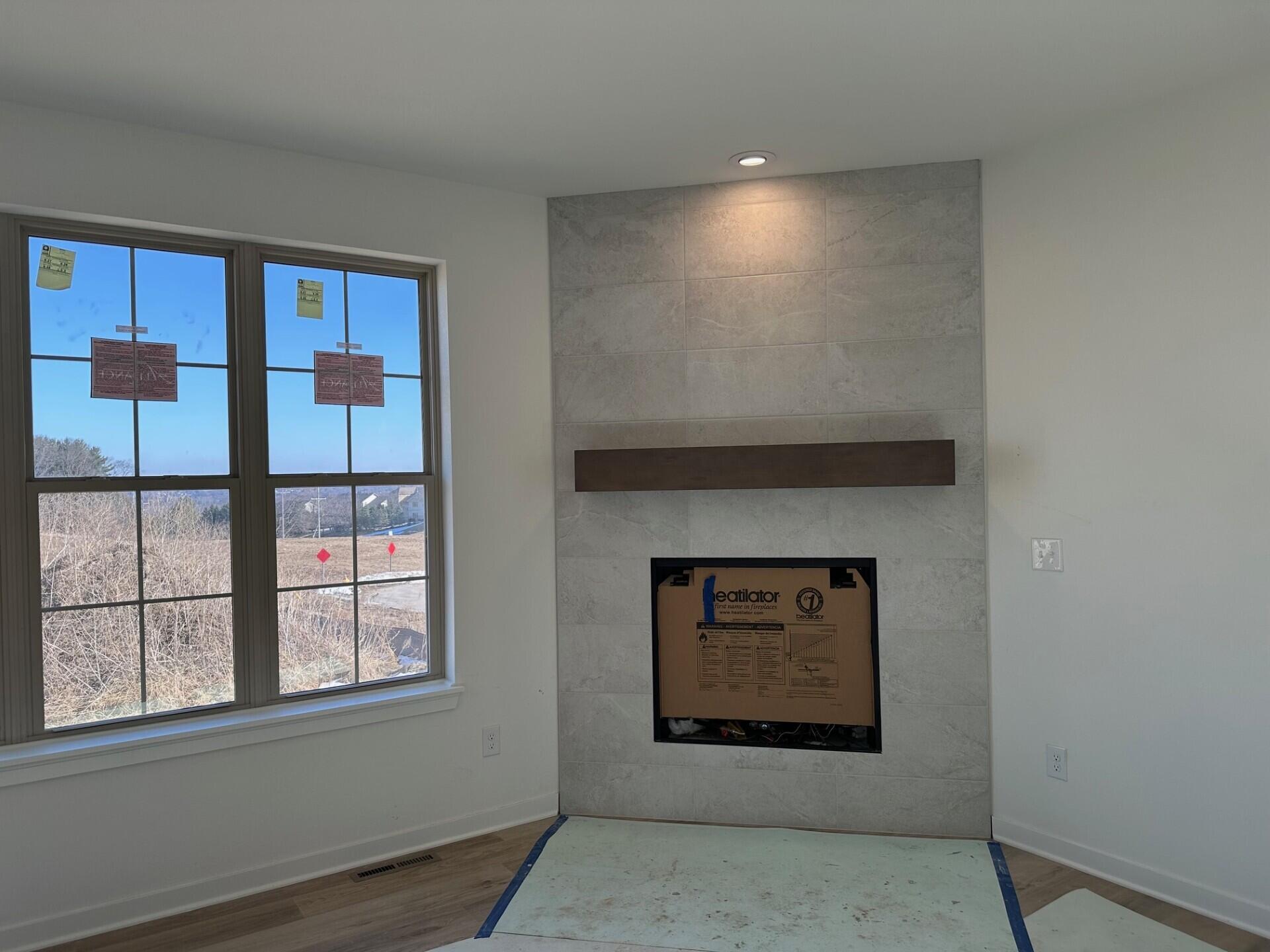 801 Viewpoint Avenue Waukesha, WI 53188 - Photo 4 of 17 Hailey fp