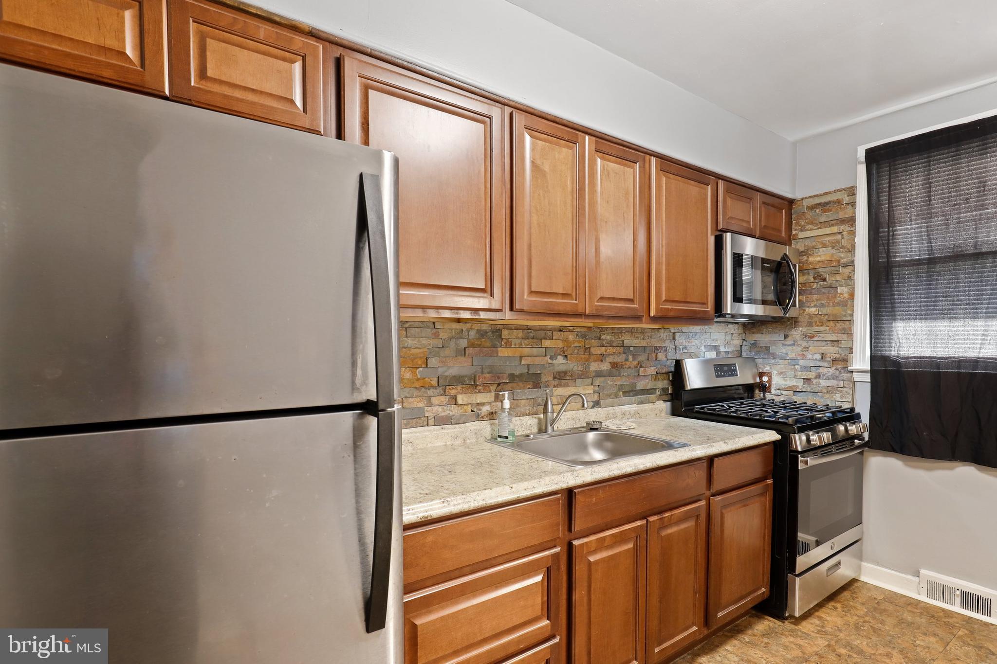 3923 Cedardale Road Baltimore, MD 21215 - Photo 12 of 36 Gallery Image 12