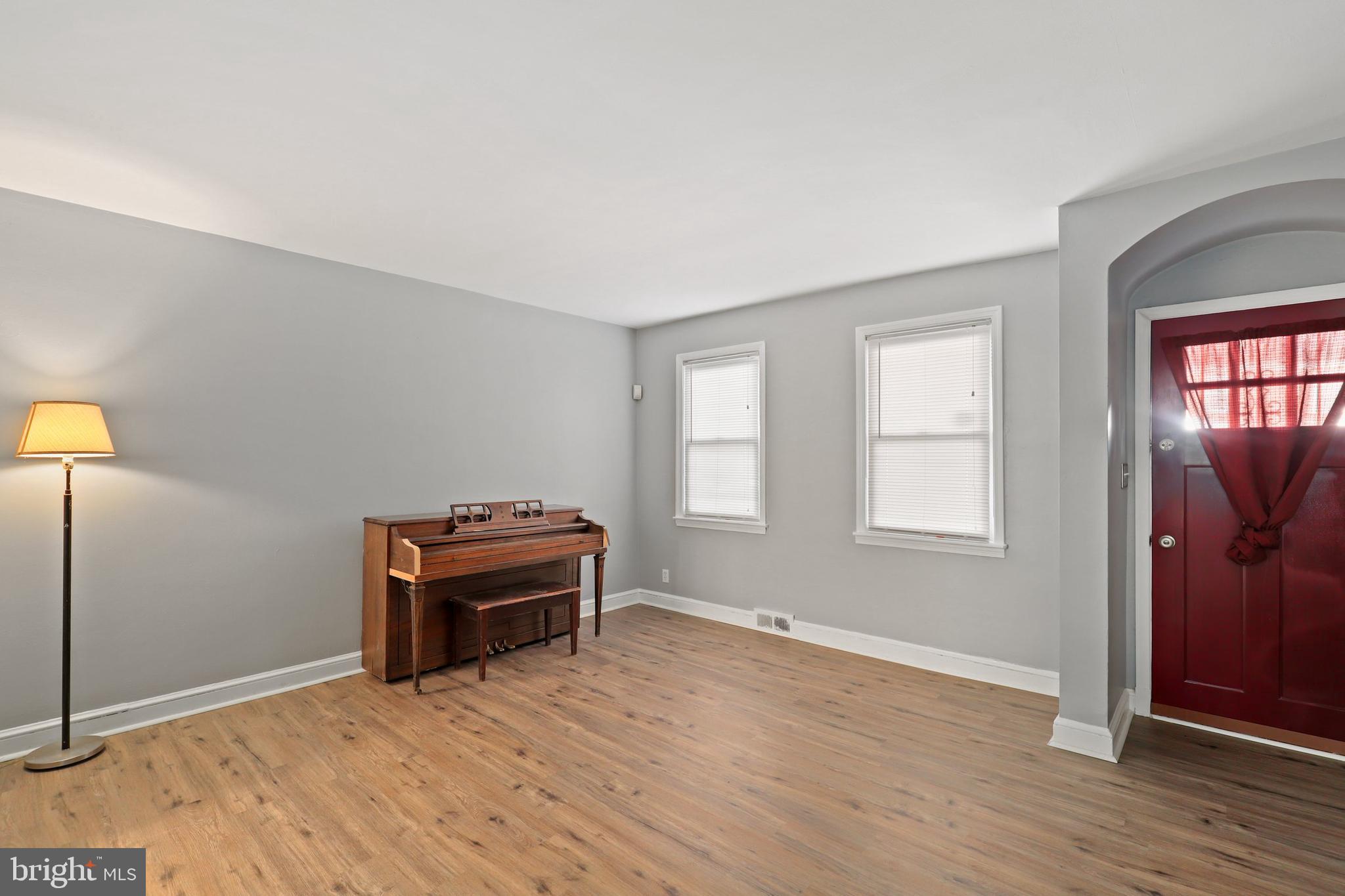 3923 Cedardale Road Baltimore, MD 21215 - Photo 5 of 36 Gallery Image 5