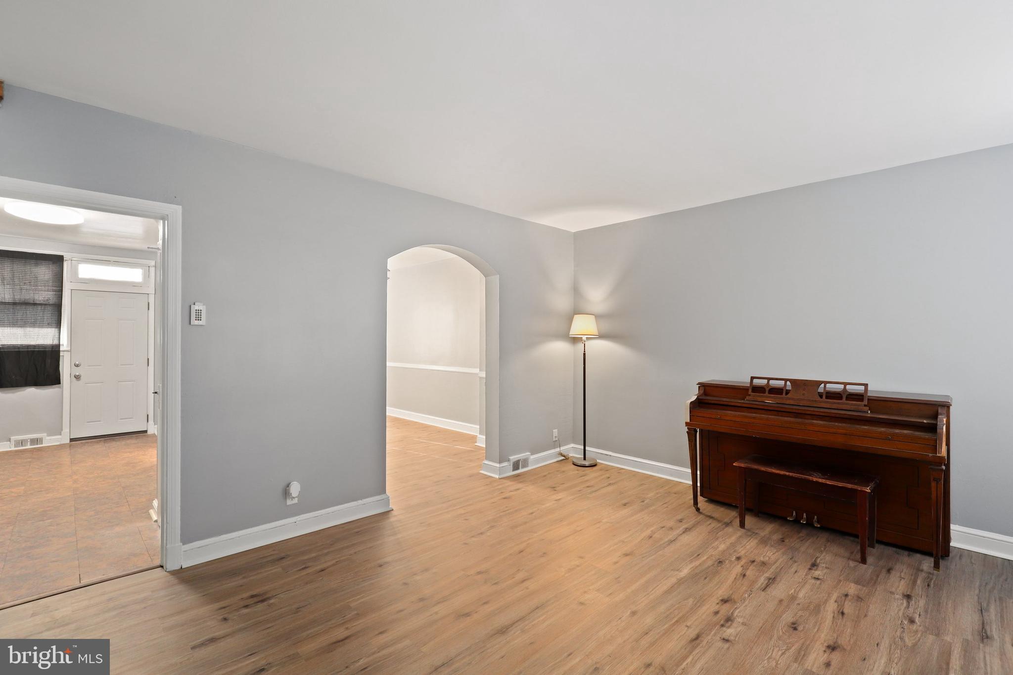 3923 Cedardale Road Baltimore, MD 21215 - Photo 6 of 36 Gallery Image 6
