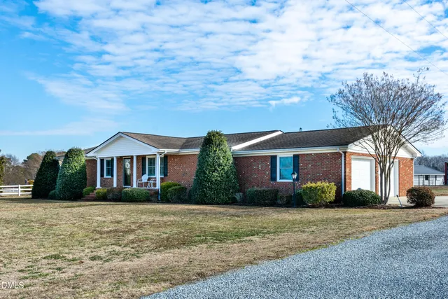 $429,900 | 2846 Jackson King Road, Willow Spring, NC 27592