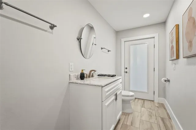 $2,695,000 | 430 Island Circle, Sarasota, FL 34242