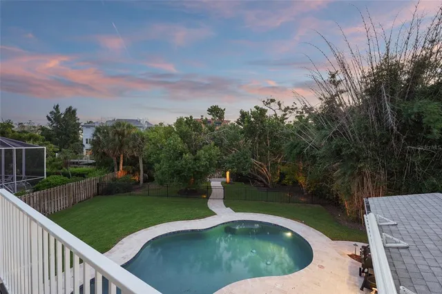 $2,695,000 | 430 Island Circle, Sarasota, FL 34242