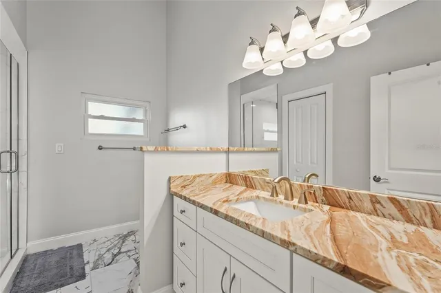 $2,695,000 | 430 Island Circle, Sarasota, FL 34242