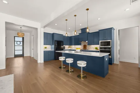 $1,300,000 | 209 Esperanza Petal Pass, Liberty Hill, TX 78642