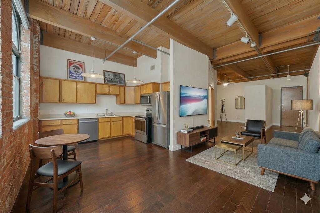 509 Elm Street, Unit 206 Dallas, TX 75202 - Photo 6 of 22 Digitally staged