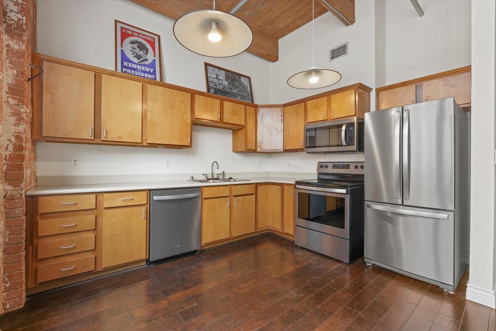 509 Elm Street, Unit 206 Dallas, TX 75202 - Photo 8 of 22