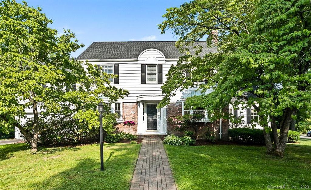 394 Auburn Road West Hartford, CT 06119 - Photo 1 of 1