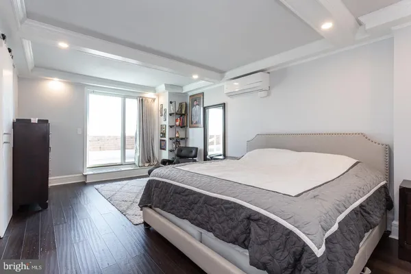 $389,900 | 200 Lombard Street, Unit 709, Philadelphia, PA 19147