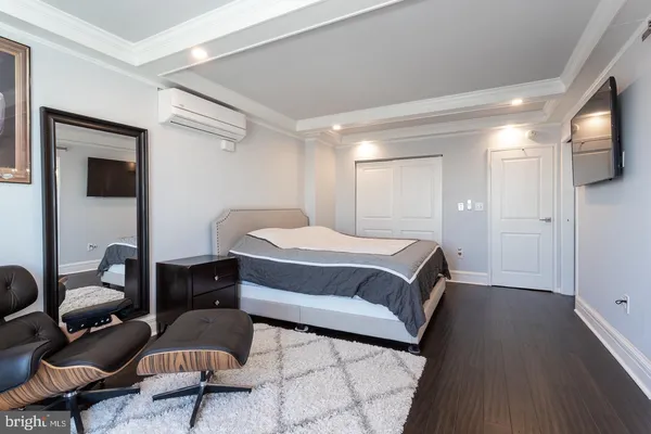 $389,900 | 200 Lombard Street, Unit 709, Philadelphia, PA 19147