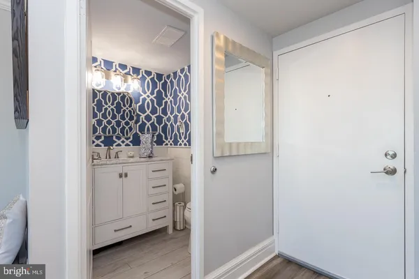 $389,900 | 200 Lombard Street, Unit 709, Philadelphia, PA 19147
