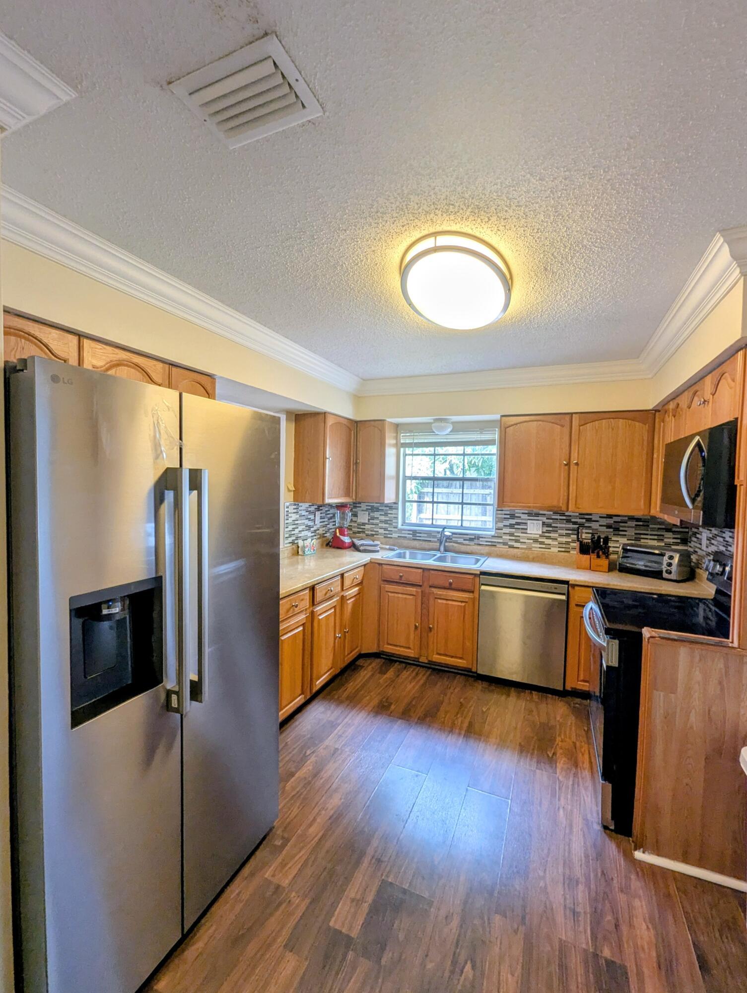 1350 Riverside Circle, Unit S A AND B Wellington, FL 33414 - Photo 48 of 67 PXL_20251129_174645528~2