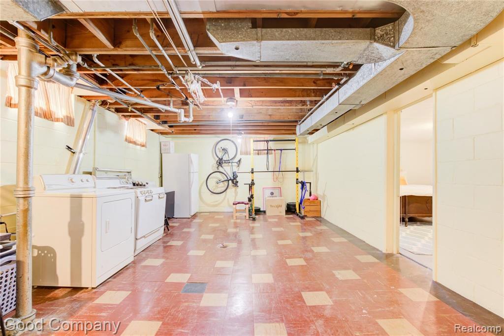 1859 Oxford Road Grosse Pointe Woods, MI 48236 - Photo 31 of 47