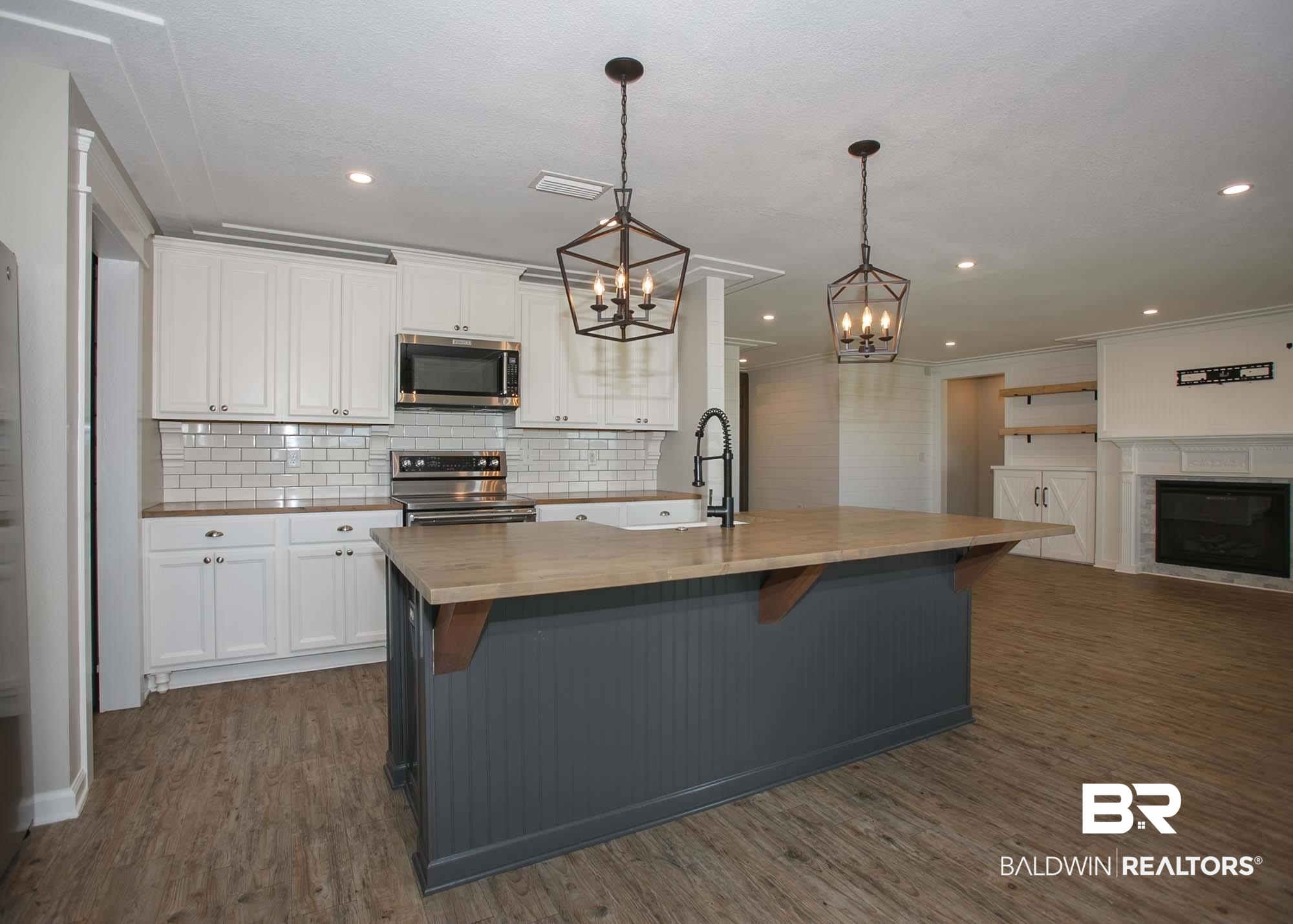 6882 Crimson Ridge Street Gulf Shores, AL 36542 - Photo 5 of 50 Kitchen