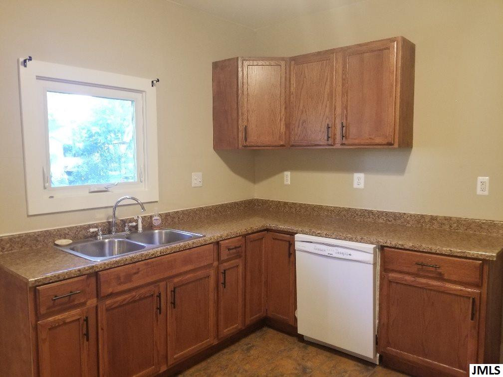 709 3rd Street Jackson, MI 49203 - Photo 12 of 18 Photo 12