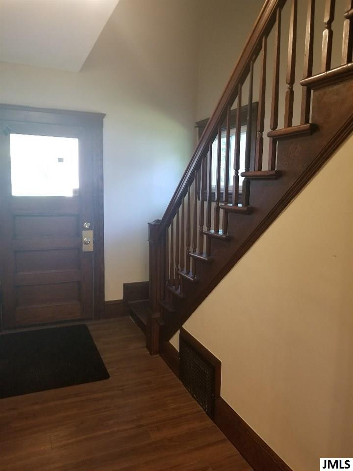709 3rd Street Jackson, MI 49203 - Photo 3 of 18 Photo 3