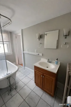 $1,800 | 209 Willard Street, Unit 3, New Haven, CT 06515