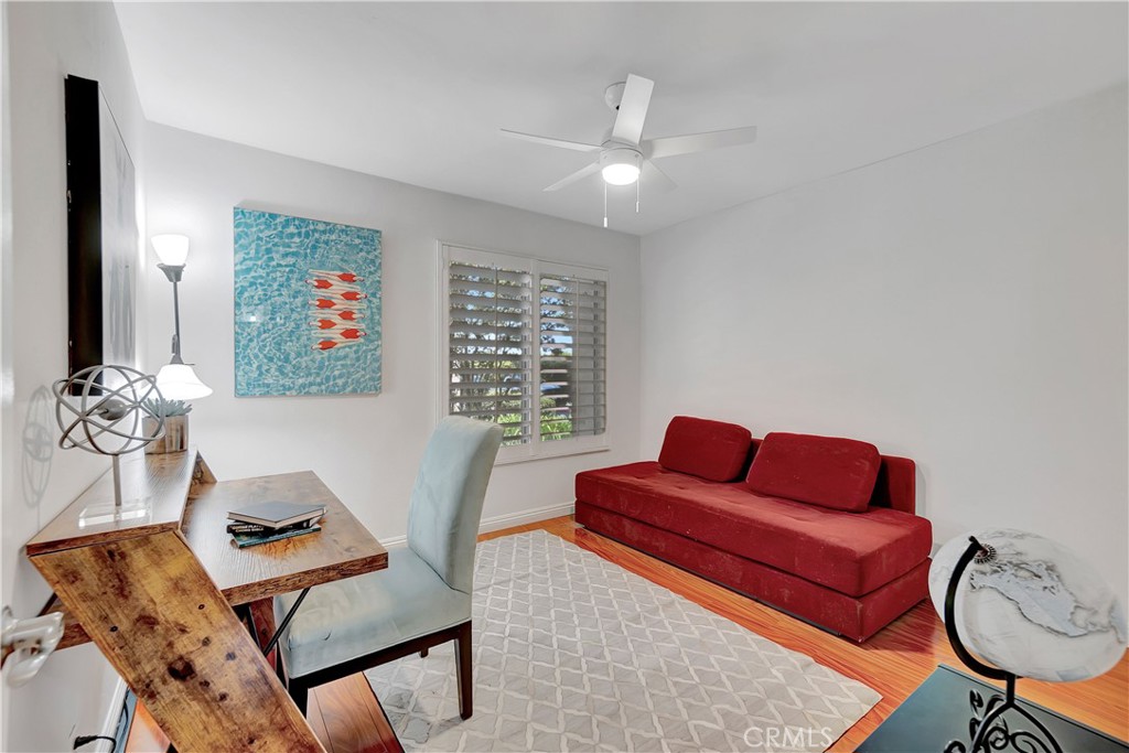 30 Silverwood Irvine, CA 92604 - Photo 20 of 32 a living room with furniture and wooden floor