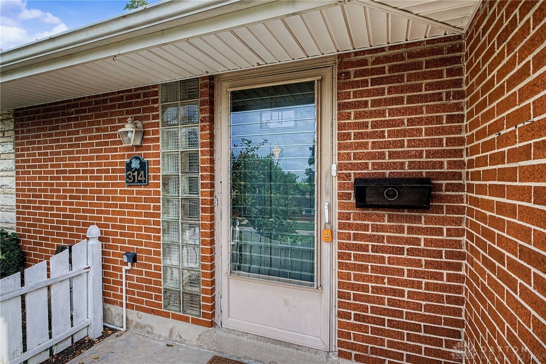 314 Beckenham Road Englewood, OH 45322 - Photo 6 of 52 Gallery Image 6